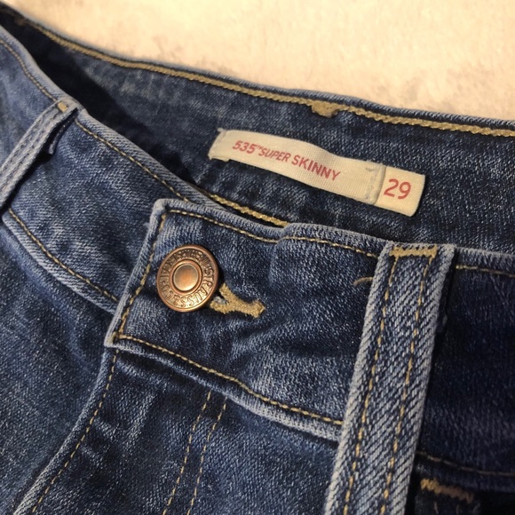 Levi’s Ripped Jeans - Picture 4 of 5